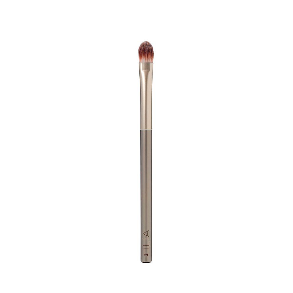 Concealer brush by Ilia